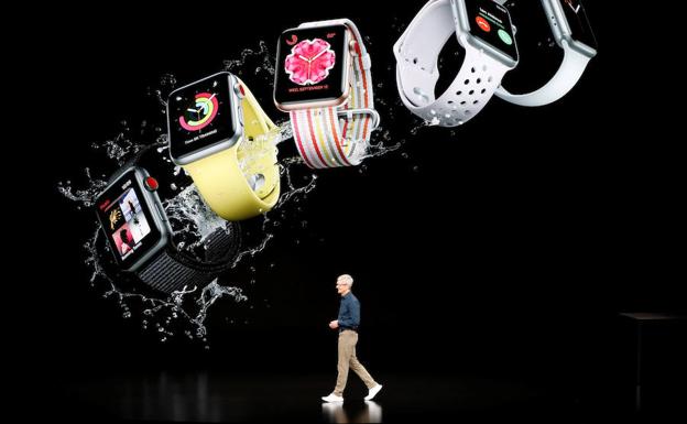 Tim Cook, durante la presentación de los nuevos relojes.