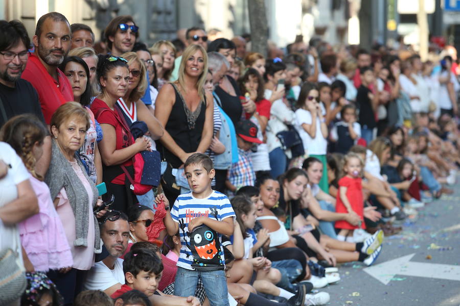 Fotos: ¿Estuviste en el desfile del Día de América en Asturias 2018? ¡Búscate!