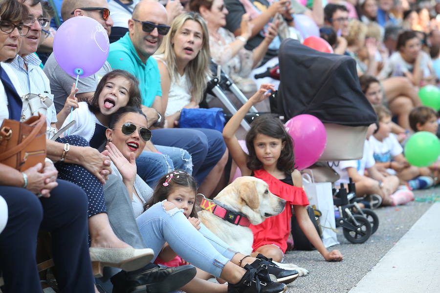 Fotos: ¿Estuviste en el desfile del Día de América en Asturias 2018? ¡Búscate!