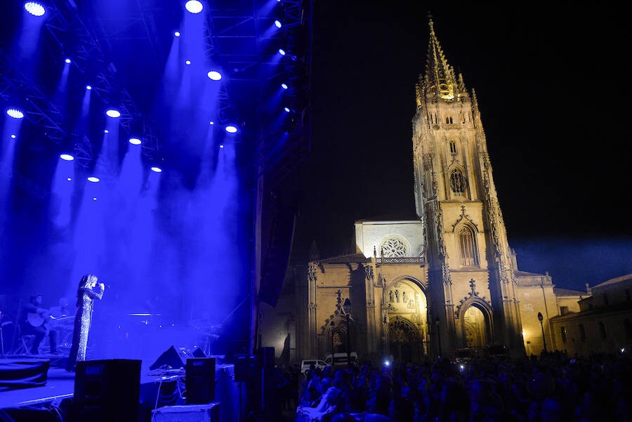 La tonada y el fado fueron protagonistas sobre el escenario de la Catedral de Oviedo con los conciertos de ambas artistas