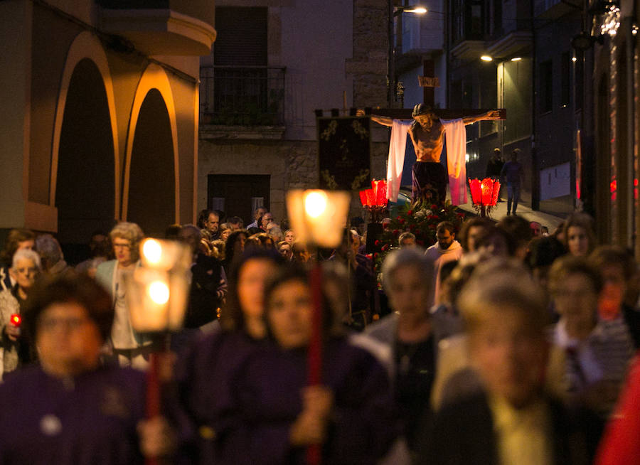 Más de trescientas personas participaron en este acto que da comienzo a las fiestas de Santa Ana en la localidad sierense.