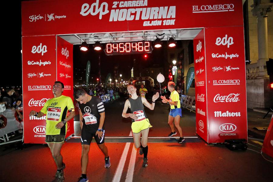 Fotos: ¿Estuviste en la EdP Carrera Nocturna Gijón 10 k? ¡Búscate!