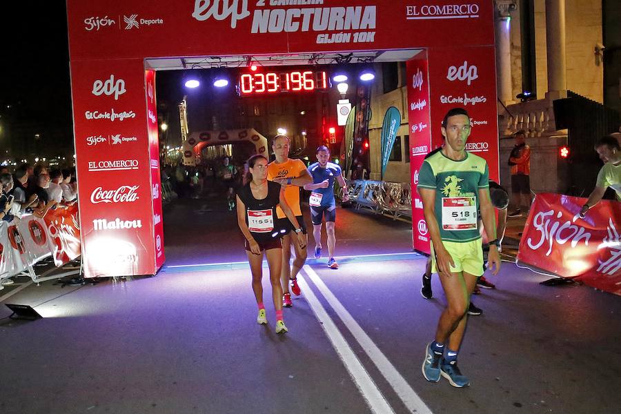 Fotos: ¿Estuviste en la EdP Carrera Nocturna Gijón 10 k? ¡Búscate!