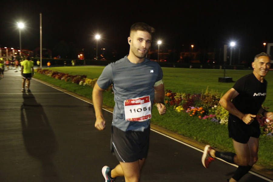 Fotos: ¿Estuviste en la EdP Carrera Nocturna Gijón 10 k? ¡Búscate! (2)
