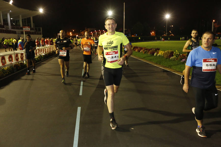 Fotos: ¿Estuviste en la EdP Carrera Nocturna Gijón 10 k? ¡Búscate! (2)