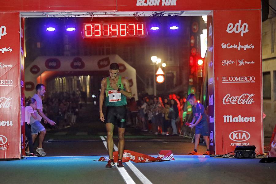  Carrera Nocturna Gijón 10K  Moha Bakkali y Esther Álvarez se impusieron en la prueba. 