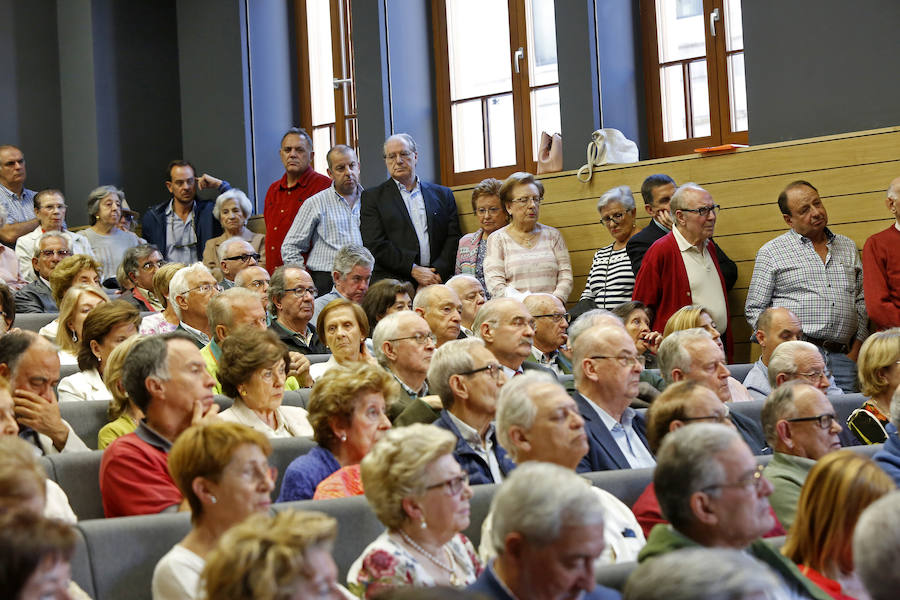 La institución ensalza a Torcuato Fernández-Miranda en sus nuevos locales