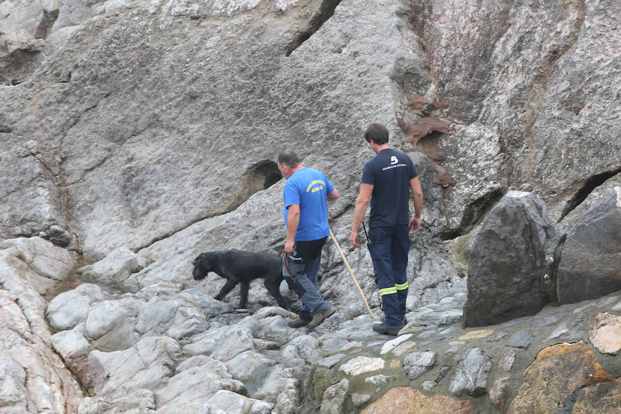 Policía, Bomberos y Guardia Civil rastrean por tierra y mar para localizar a los desaparecidos, dos vecinos de Oviedo y Avilés