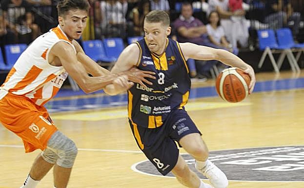 Muere la osa localizada en el río Teverga