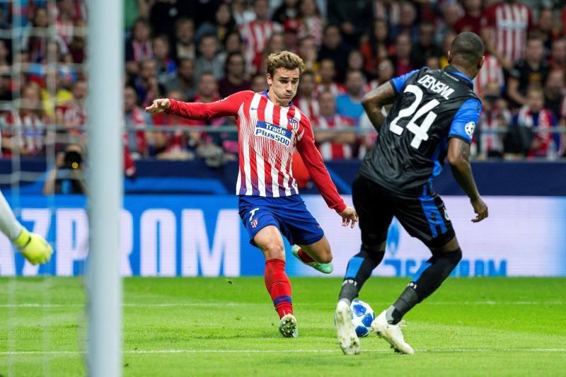 El Atlético de Madrid y el Brujas, durante el partido de la segunda jornada de la Liga de Campeones en el Metropolitano.