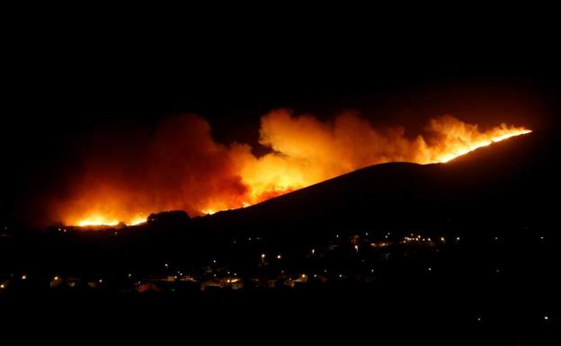 Vista del incendio en Sintra. 