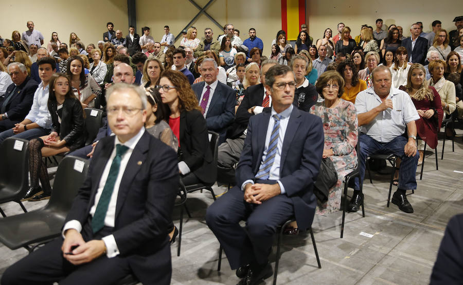 Es la primera ocasión que los actos institucionales de la Guardia Civil se desarrollaban fuera de la comandancia de Contrueces