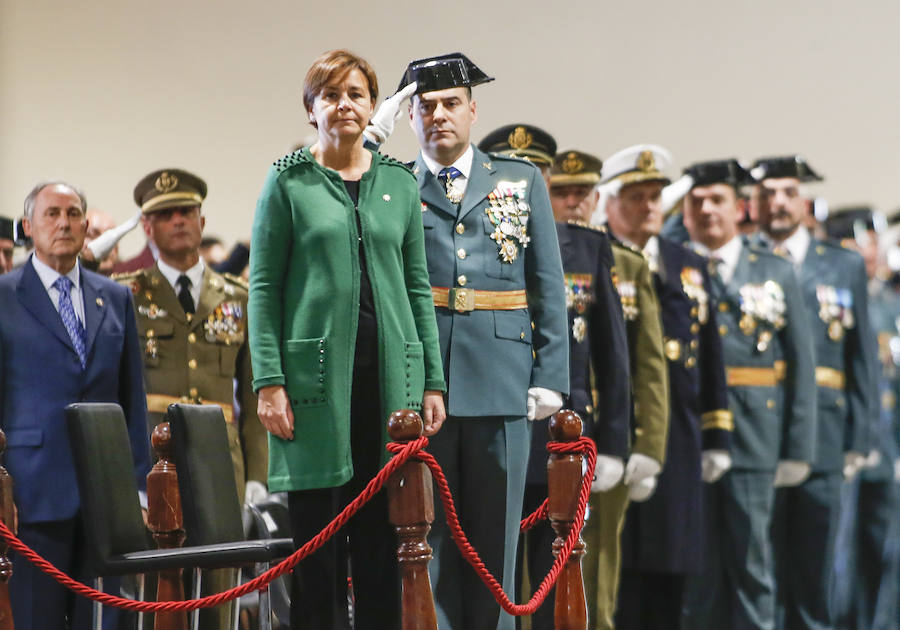 Es la primera ocasión que los actos institucionales de la Guardia Civil se desarrollaban fuera de la comandancia de Contrueces