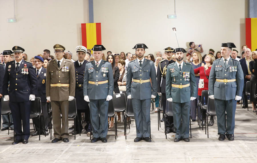 Es la primera ocasión que los actos institucionales de la Guardia Civil se desarrollaban fuera de la comandancia de Contrueces