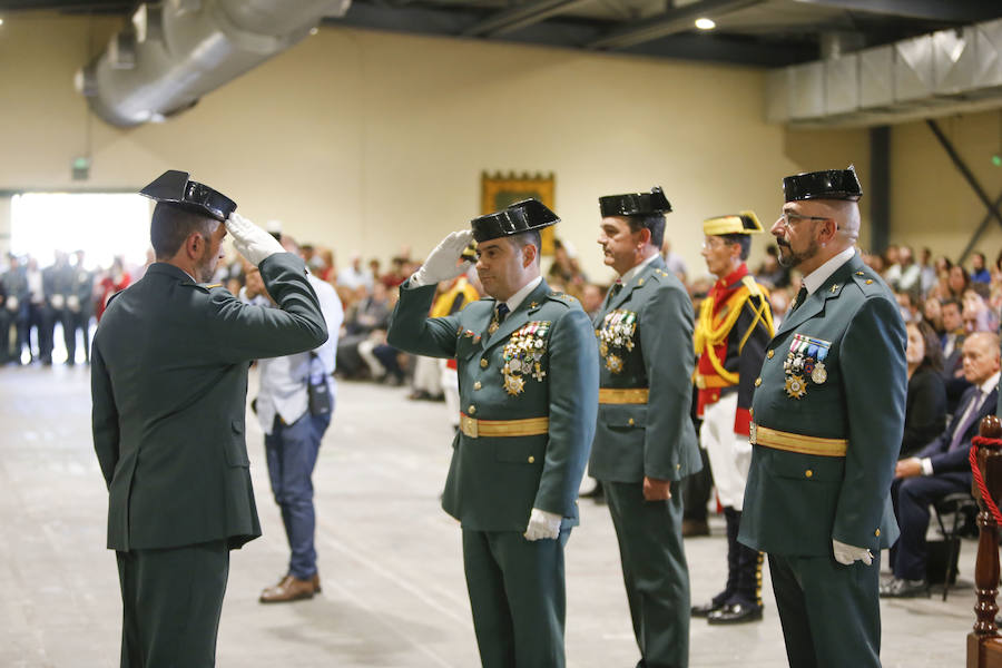 Es la primera ocasión que los actos institucionales de la Guardia Civil se desarrollaban fuera de la comandancia de Contrueces