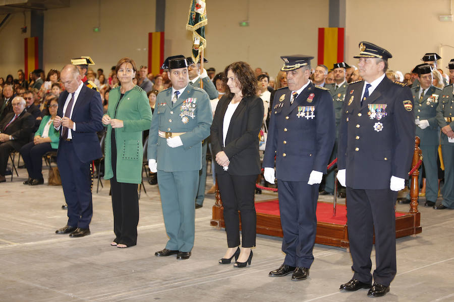 Es la primera ocasión que los actos institucionales de la Guardia Civil se desarrollaban fuera de la comandancia de Contrueces