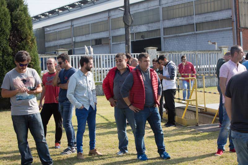 La multinacional ha comunicado a los comités de empresa de sus tres factorías españolas y al comité europeo su decisión de cerrar las instalaciones de Avilés y Coruña. 