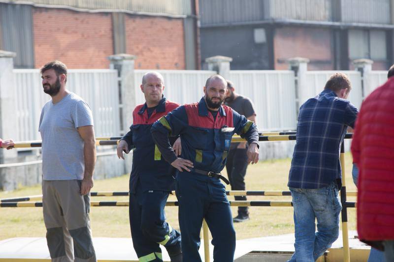 La multinacional ha comunicado a los comités de empresa de sus tres factorías españolas y al comité europeo su decisión de cerrar las instalaciones de Avilés y Coruña. 