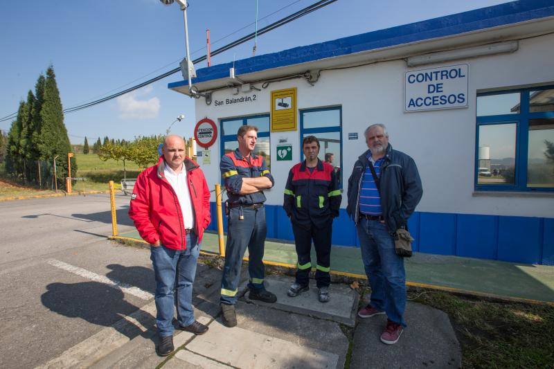 La multinacional ha comunicado a los comités de empresa de sus tres factorías españolas y al comité europeo su decisión de cerrar las instalaciones de Avilés y Coruña. 