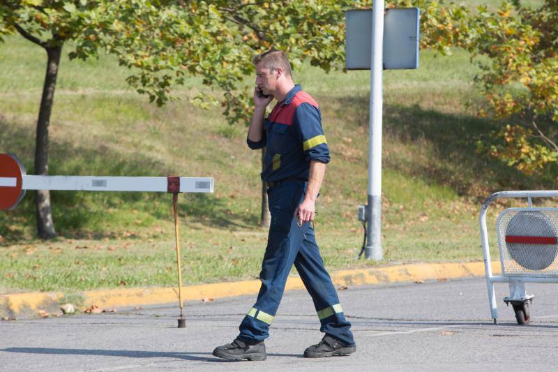 La multinacional ha comunicado a los comités de empresa de sus tres factorías españolas y al comité europeo su decisión de cerrar las instalaciones de Avilés y Coruña. 