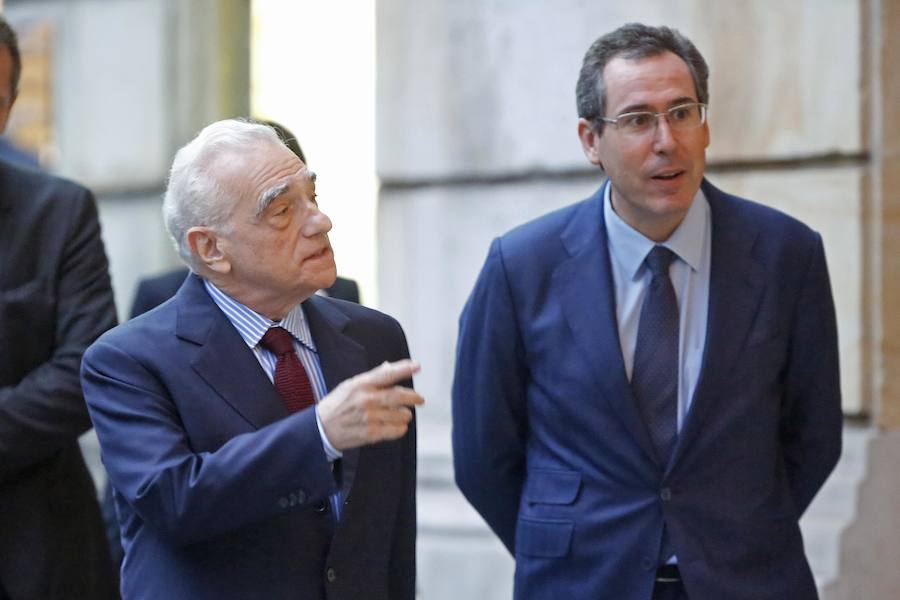 El Premio Princesa de Asturias de las Artes relató en el teatro gijonés episodios de su infancia, además de reconocer que su primera película, 'Malas Calles', lo cambio todo y fue la «mejor época» de su vida a nivel profesional.