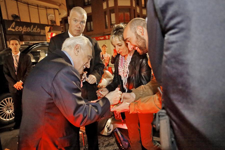 El Premio Princesa de Asturias de las Artes relató en el teatro gijonés episodios de su infancia, además de reconocer que su primera película, 'Malas Calles', lo cambio todo y fue la «mejor época» de su vida a nivel profesional.