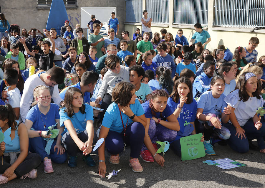 La premio Princesa de Asturias 2018 de la Concordia Sylvia A. Earle visita a los alumnos del IES Doña Jimena