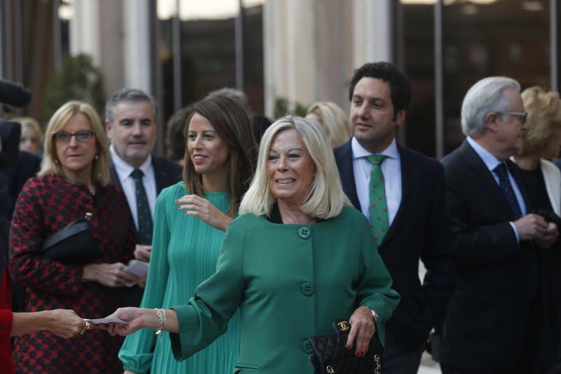 El recital en el Auditorio Príncipe Felipe ha sido el acto principal de la primera jornada de los Reyes en Asturias, que además ha contado con la asistencia de cuatro de los galardonados: Michael J. Sandel (Ciencias Sociales), Alma Guillermoprieto (Comunicación y Humanidades); la oceanógrafa Sylvia A. Earle (Concordia) y el paleontólogo sueco Svante Pääbo (Investigación Científica y Técnica).