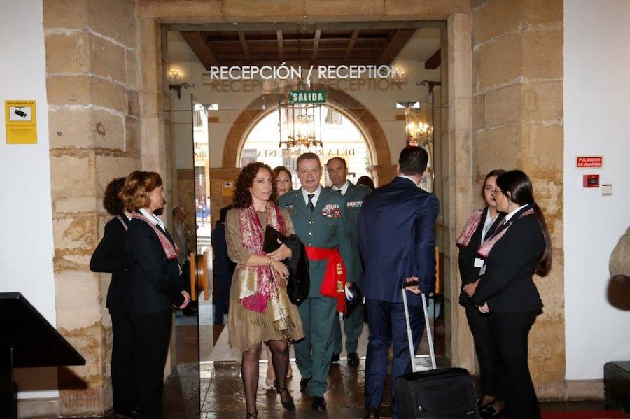 Los premiados, los patronos, los invitados a la ceremonia en el ámbito político, económico o social han pasado por el hotel ovetense durante esta jornada compartiendo charlas.