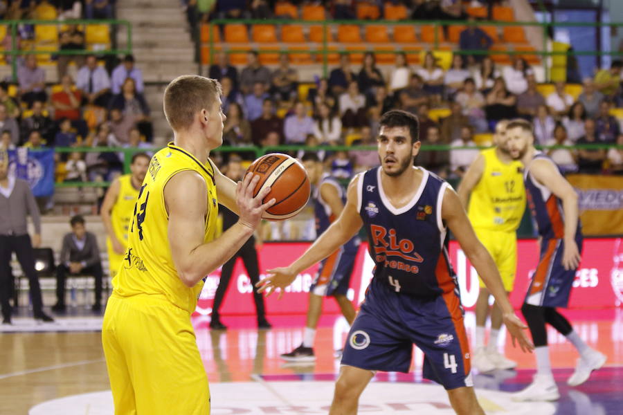 Fotos: Las imágenes del Liberbank Oviedo - Orense