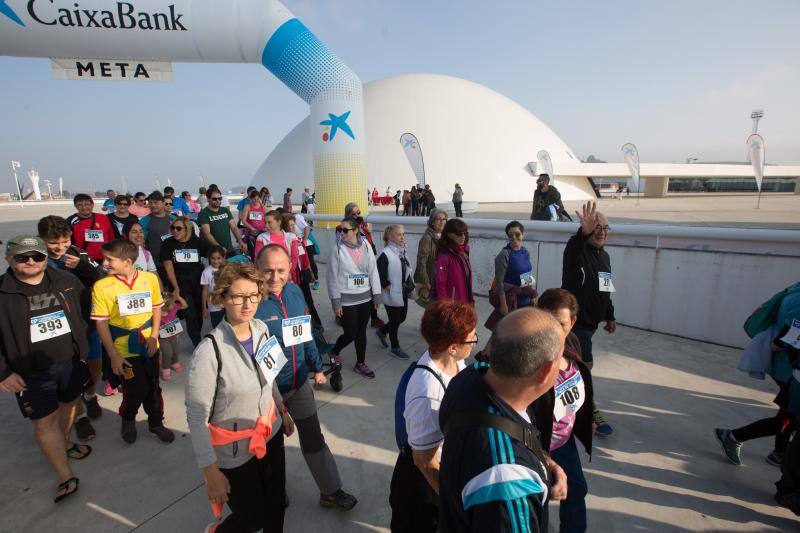 Fotos: ¿Estuviste en la Marcha Solidaria de LA VOZ DE AVILÉS? ¡Búscate!