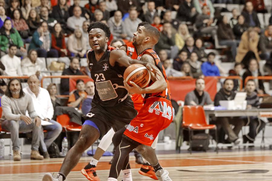 Fotos: Teslacard Círculo 61-65 Estela, en imágenes