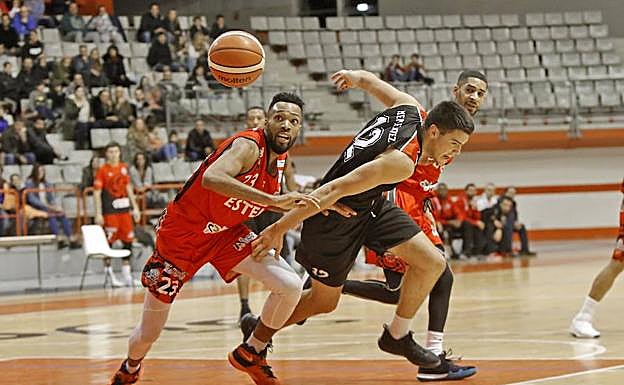 Partido entre el Teslacard Círculo Gijón y el Estela