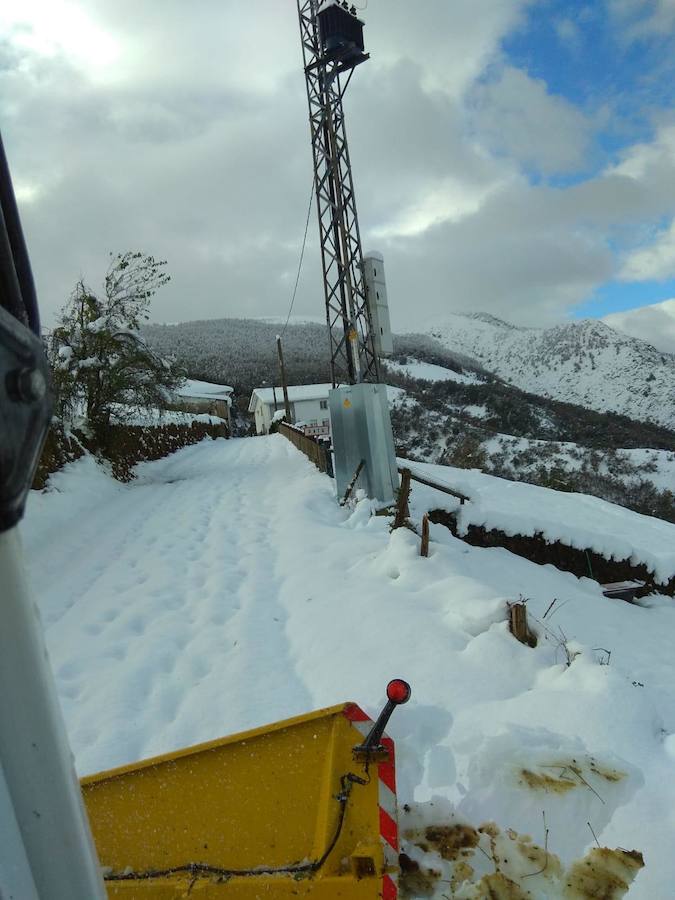 En líneas generales, la semana vendrá protagonizada por más inestabilidad hacia el oeste y menos probabilidad de lluvias hacia el oriente. Las temperaturas serán más altas y la cota de nieve será superior a los 1200/1400 metros