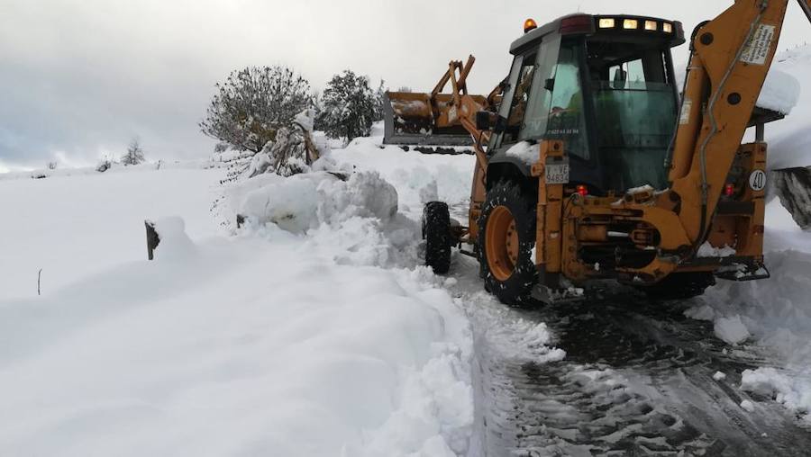 En líneas generales, la semana vendrá protagonizada por más inestabilidad hacia el oeste y menos probabilidad de lluvias hacia el oriente. Las temperaturas serán más altas y la cota de nieve será superior a los 1200/1400 metros