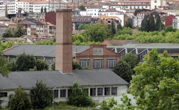 Los entornos de protección de Santullano y el Camino de Santiago limitan los usos de La Vega