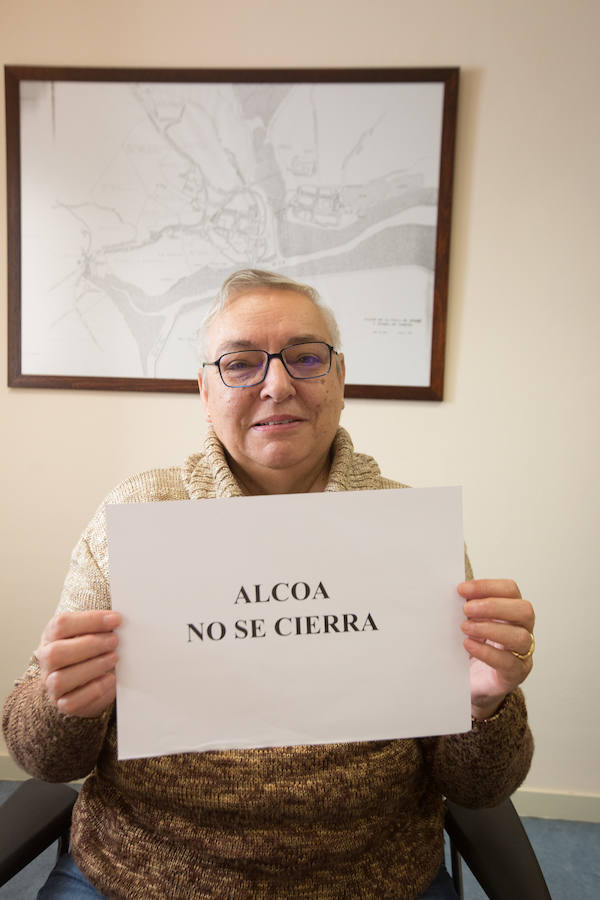 Josefa Sanz. «No podemos dejar que cierren Alcoa impunemente», sentencia la cronista oficial de Avilés. Lamenta que la multinacional no quiera saber nada ni de su relación con la historia de Avilés, ni de la subvenciones recibidas.
