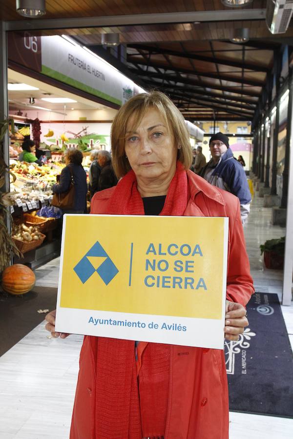 Mariví Monteserín: La alcaldesa de Avilés asegura que «es una situación difícil, estamos comprometidos y creo que esta batalla la podemos ganar». Destacó la coordinación que existe entre las administraciones junto a los afectados. «Vamos a pelear hasta la extenuación para ganar»