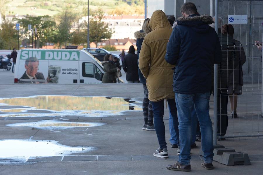 Los abonados del Real Oviedo tendrán acceso gratuíto y podrán retirar una entrada de acompañante a un precio de 40 euros