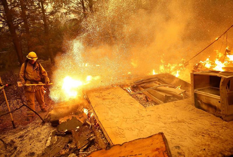 El condado de Buttle es hasta ahora el más afectado, con Camp Fire arrasando con 280 kilómetros cuadrados. Al menos cinco personas han perdido la vida al verse atrapadas por las llamas