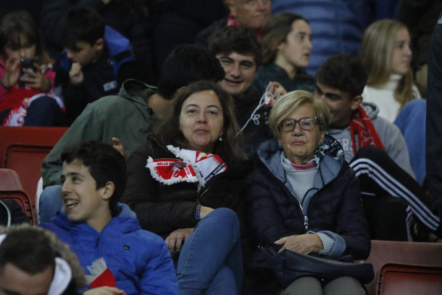 Fotos: ¿Estuviste en el Sporting 2-2 Málaga? ¡Búscate!