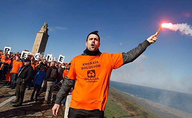 Protesta de los trabajadores de Aloca en La Coruña. 