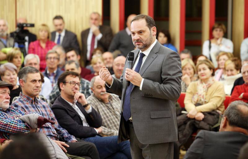 Así ha sido la visita del ministro de Fomento a Asturias 