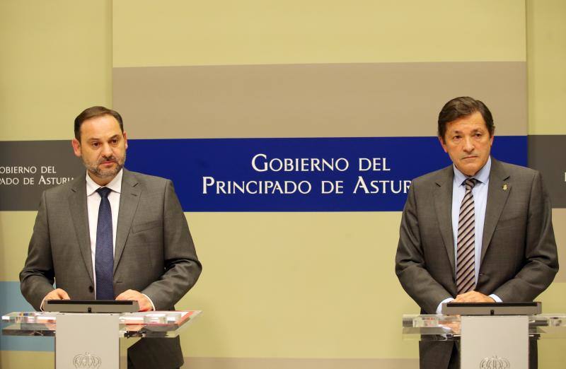 Así ha sido la visita del ministro de Fomento a Asturias 