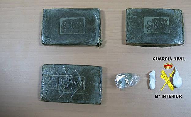 Droga incautada por la Guardia Civil.