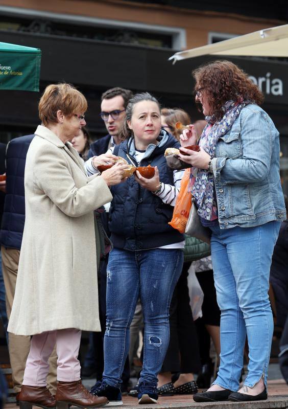 Fotos: Oviedo celebra la tercera Feria de Embutidos Artesanales de Asturias