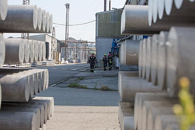 Entre los argumentos que usa Alcoa para cerrar su planta de Avilés se encuentra el coste de la electricidad en España. 