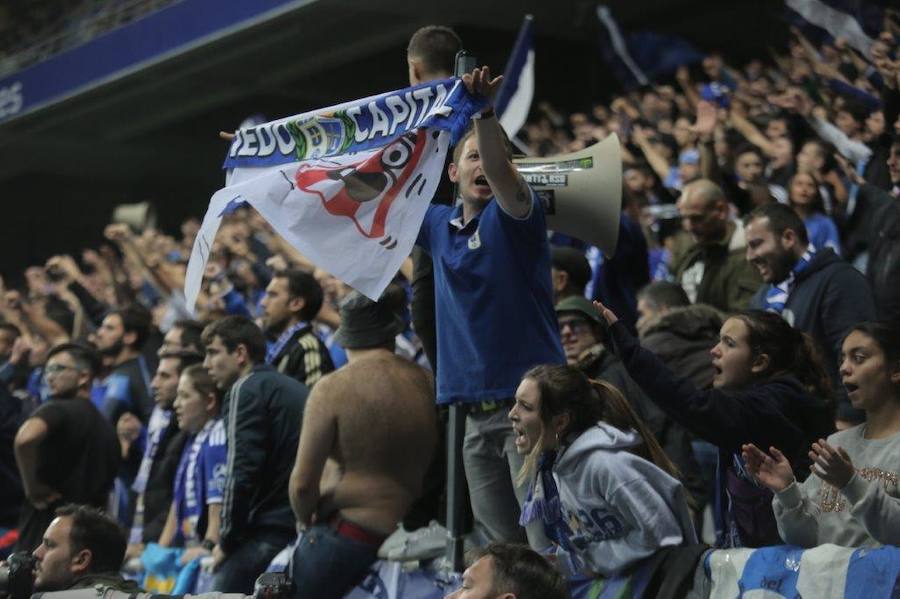 La afición del Real Oviedo explotó de alegría en el Tartiere ante el triunfo de su equipo.