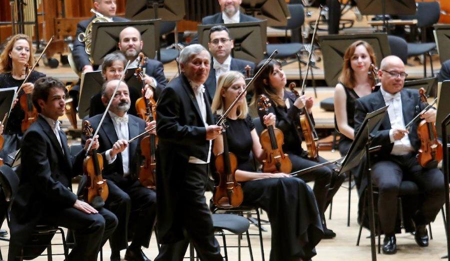 El director de la OSPA, Rossen Milanov, abandonará la orquesta al finalizar la temporada