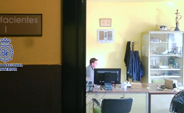 Detenido el responsable de un bar en Gijón por vender hachís en su interior